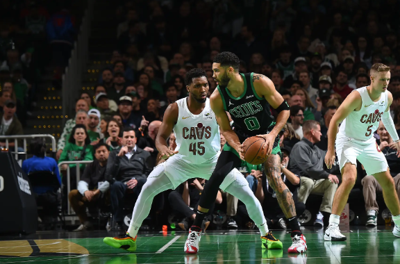 绿军终结骑士15连胜！塔图姆33+12+7 米切尔35+8 加兰21中3