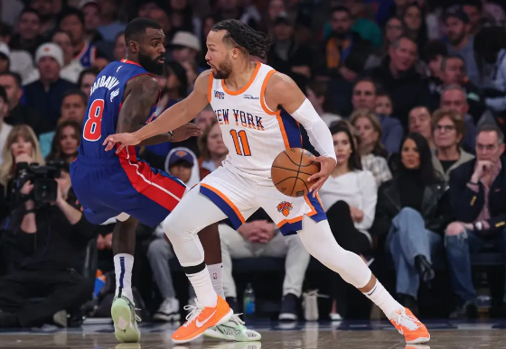 康宁汉姆29+10+15 布伦森31+10 活塞终结尼克斯4连胜