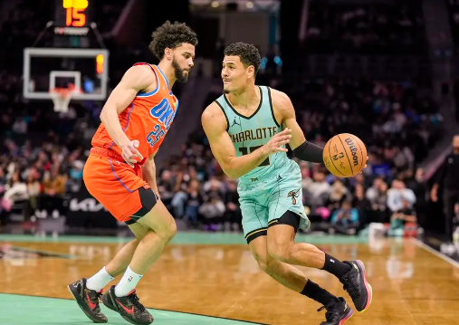 亚历山大22+6 哈滕12+15 布里奇斯19+10 雷霆胜黄蜂取10连胜