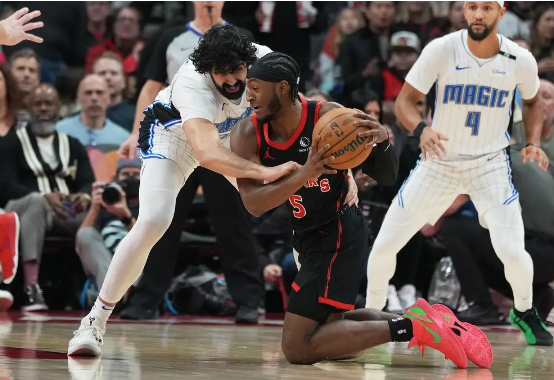 席尔瓦25分 萨格斯伤退 巴恩斯20+9 魔术击败猛龙