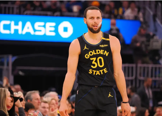 维金斯25分 库里24分 追梦关键攻防 勇士拒绝魔术逆转