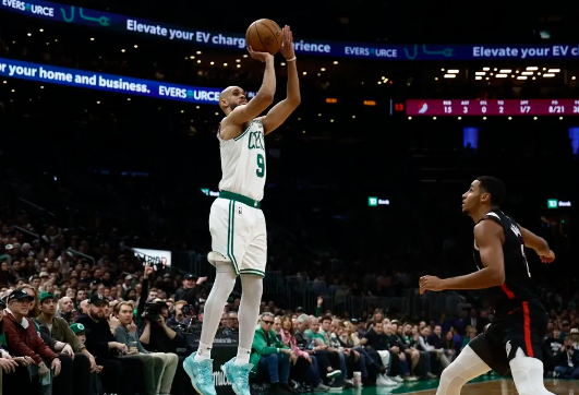 普理查德+怀特爆射19记三分！合砍84分！绿军击退开拓者