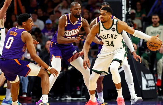 布克准绝杀 杜兰特38+8+5 字母哥31+10 太阳险胜雄鹿