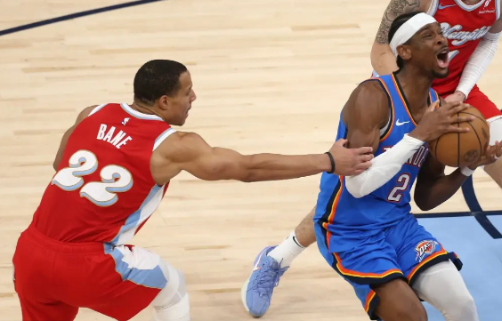 亚历山大38+5+6 莫兰特缺阵 雷霆4-0横扫灰熊率先晋级次轮